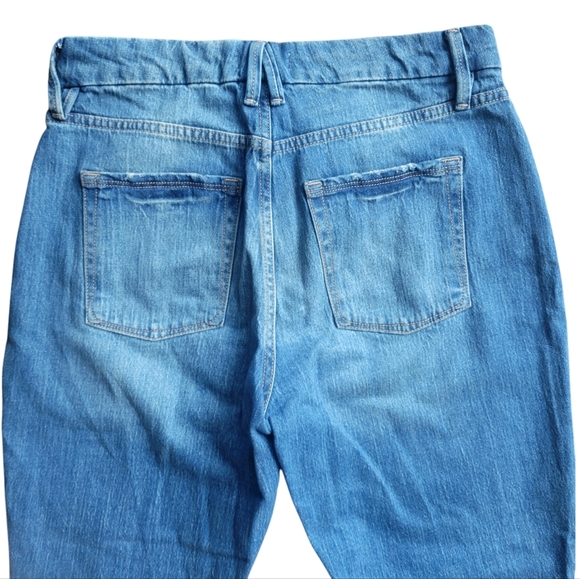 Good American Distressed Hem Jeans - Picture 4 of 7